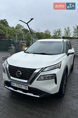 Внедорожник / Кроссовер Nissan Rogue 2021 в Киеве