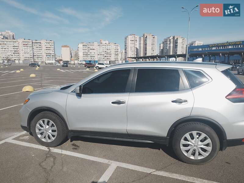 Позашляховик / Кросовер Nissan Rogue 2016 в Києві