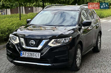 Внедорожник / Кроссовер Nissan Rogue 2018 в 