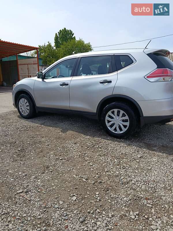 Позашляховик / Кросовер Nissan Rogue 2016 в 