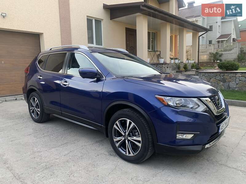 Позашляховик / Кросовер Nissan Rogue 2019 в 