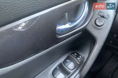 Позашляховик / Кросовер Nissan Rogue 2019 в 
