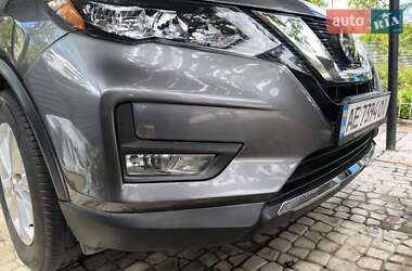 Внедорожник / Кроссовер Nissan Rogue 2018 в 