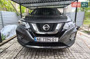Внедорожник / Кроссовер Nissan Rogue 2018 в 