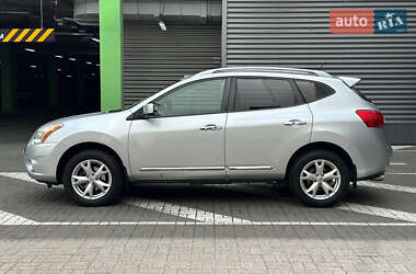 Позашляховик / Кросовер Nissan Rogue 2010 в 