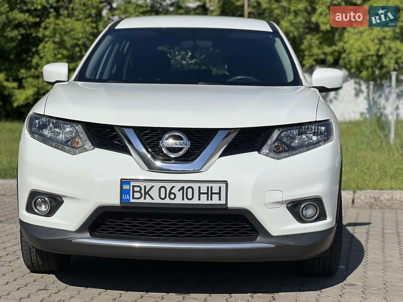 Позашляховик / Кросовер Nissan Rogue 2016 в Рівному