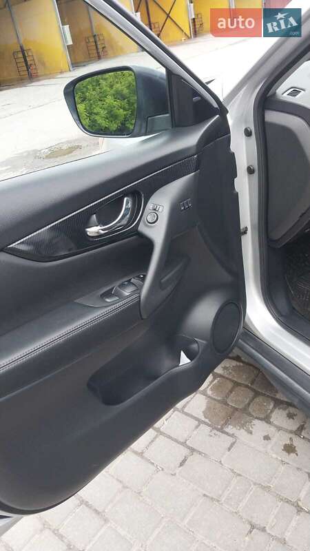 Позашляховик / Кросовер Nissan Rogue 2017 в Хмельницькому