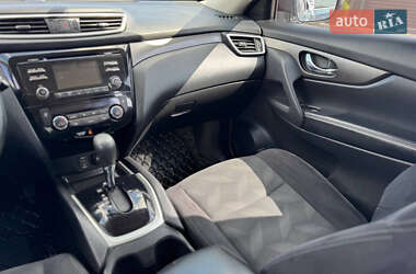 Внедорожник / Кроссовер Nissan Rogue 2014 в 