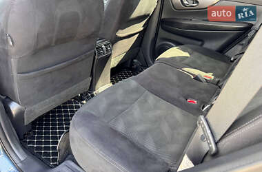 Внедорожник / Кроссовер Nissan Rogue 2014 в 