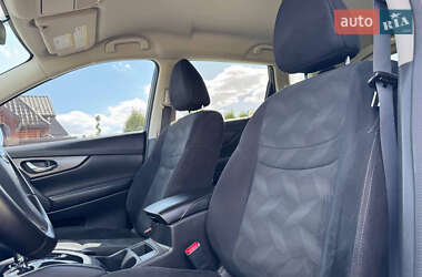 Внедорожник / Кроссовер Nissan Rogue 2014 в 