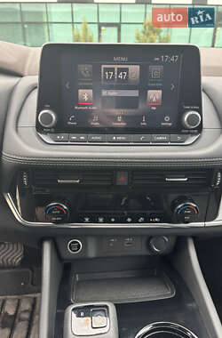 Позашляховик / Кросовер Nissan Rogue 2021 в 