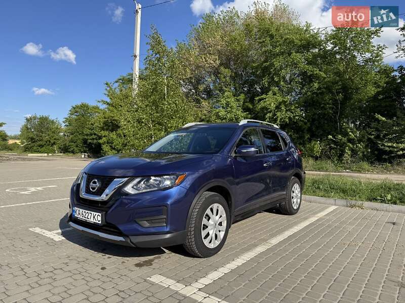 Позашляховик / Кросовер Nissan Rogue 2017 в Ірпені