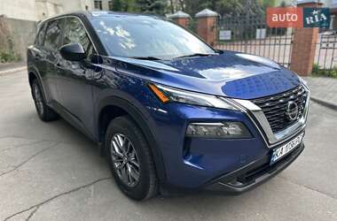 Внедорожник / Кроссовер Nissan Rogue 2021 в Киеве