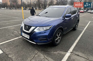 Позашляховик / Кросовер Nissan Rogue 2020 в 