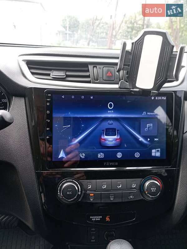 Внедорожник / Кроссовер Nissan Rogue 2016 в Полтаве