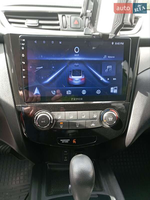 Внедорожник / Кроссовер Nissan Rogue 2016 в Полтаве