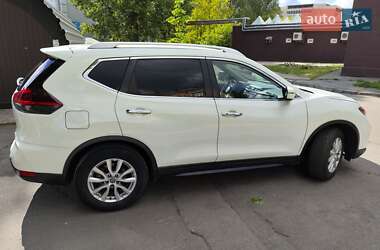 Внедорожник / Кроссовер Nissan Rogue 2019 в 