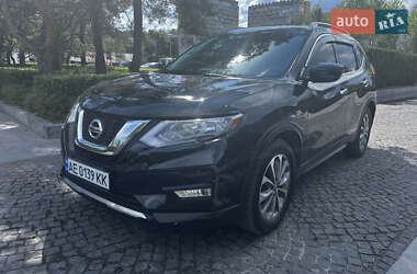 Внедорожник / Кроссовер Nissan Rogue 2017 в Днепре