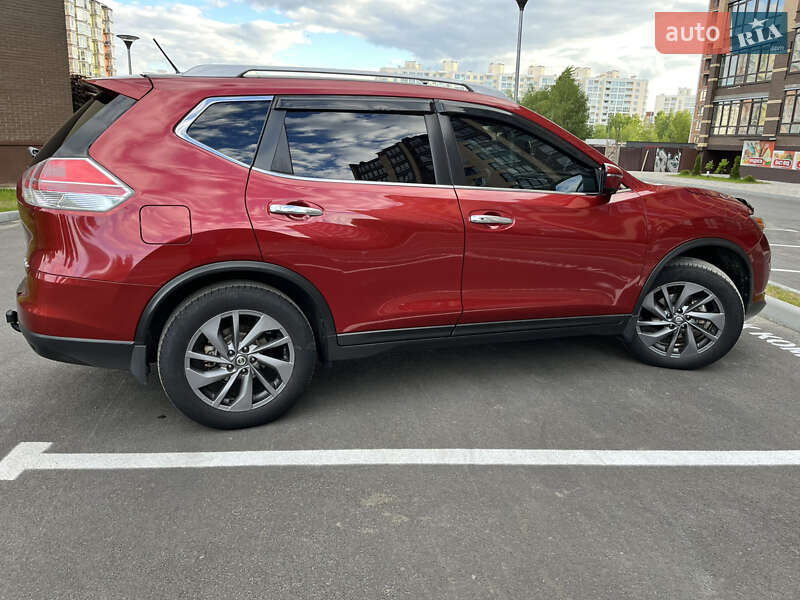 Позашляховик / Кросовер Nissan Rogue 2016 в Чернігові