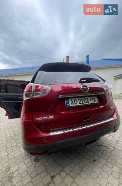 Позашляховик / Кросовер Nissan Rogue 2016 в 
