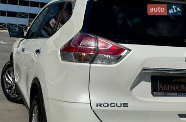 Позашляховик / Кросовер Nissan Rogue 2015 в 