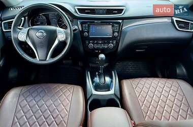 Позашляховик / Кросовер Nissan Rogue 2015 в 