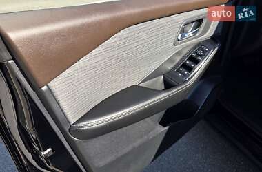 Внедорожник / Кроссовер Nissan Rogue 2021 в 