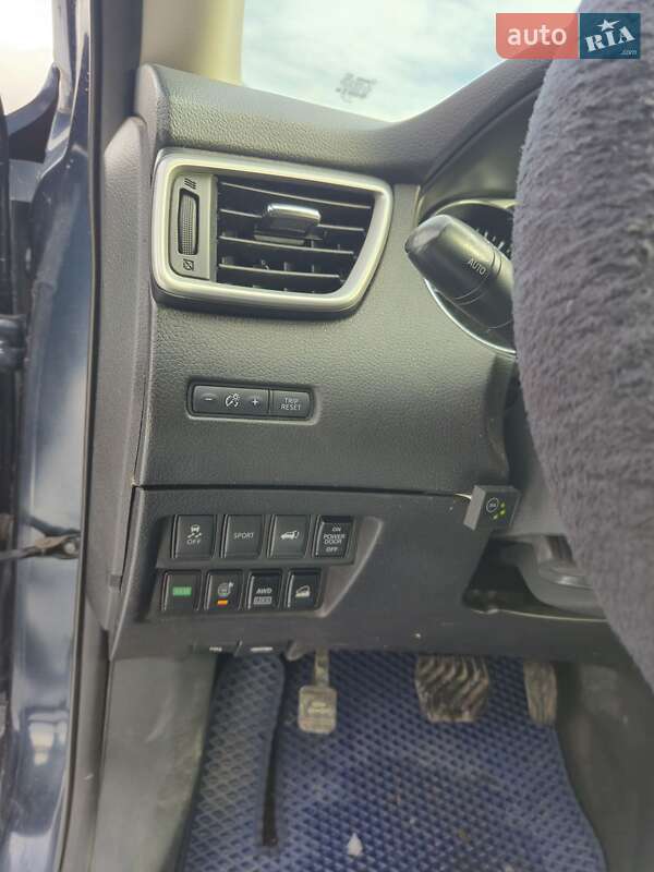 Позашляховик / Кросовер Nissan Rogue 2015 в Вінниці