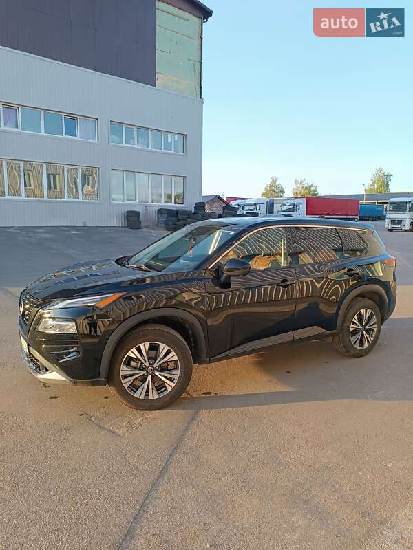 Позашляховик / Кросовер Nissan Rogue 2021 в Чернігові