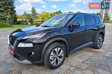 Внедорожник / Кроссовер Nissan Rogue 2021 в 