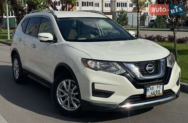 Внедорожник / Кроссовер Nissan Rogue 2017 в Днепре