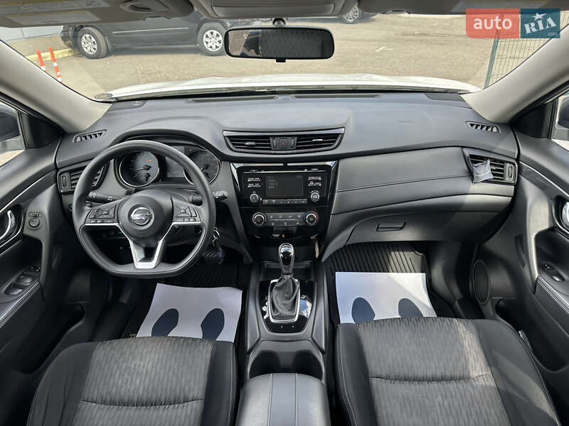 Внедорожник / Кроссовер Nissan Rogue 2016 в Киеве