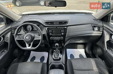 Позашляховик / Кросовер Nissan Rogue 2016 в 