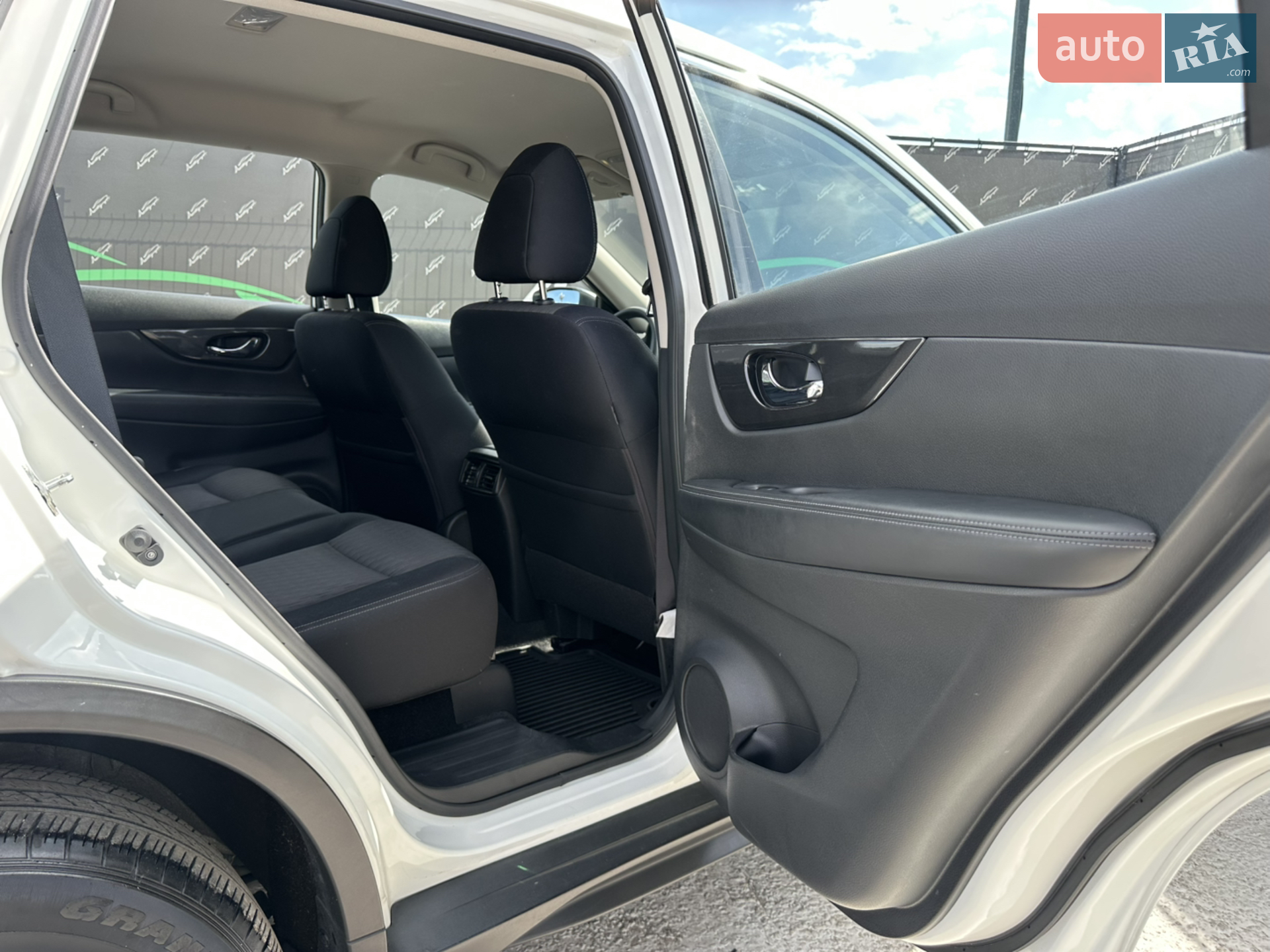 2016 Nissan Rogue - мініатюра 23
