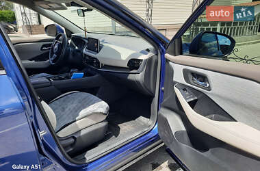 Внедорожник / Кроссовер Nissan Rogue 2021 в 