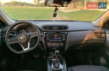 Внедорожник / Кроссовер Nissan Rogue 2019 в 