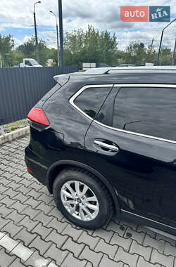 Позашляховик / Кросовер Nissan Rogue 2017 в 
