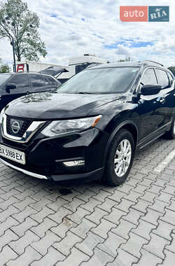 Позашляховик / Кросовер Nissan Rogue 2017 в 