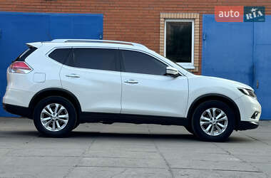 Внедорожник / Кроссовер Nissan Rogue 2016 в 