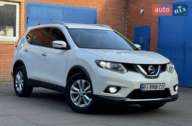 Внедорожник / Кроссовер Nissan Rogue 2016 в Лубнах
