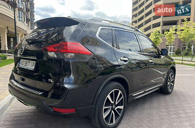 Позашляховик / Кросовер Nissan Rogue 2017 в 