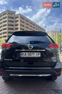 Позашляховик / Кросовер Nissan Rogue 2017 в 