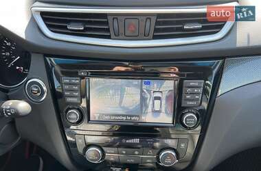 Внедорожник / Кроссовер Nissan Rogue 2016 в 
