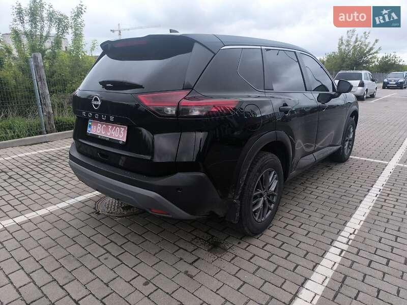 Внедорожник / Кроссовер Nissan Rogue 2022 в Дубно