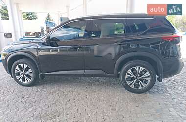 Внедорожник / Кроссовер Nissan Rogue 2022 в 