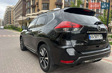 Позашляховик / Кросовер Nissan Rogue 2017 в 