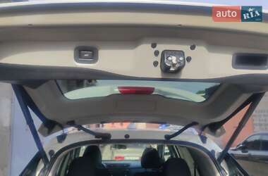 Внедорожник / Кроссовер Nissan Rogue 2017 в 