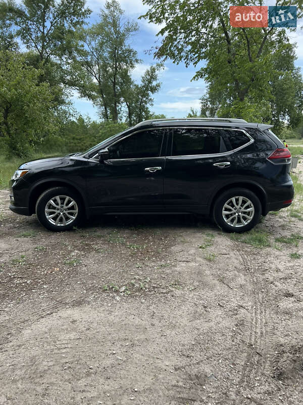 Внедорожник / Кроссовер Nissan Rogue 2018 в Горишних Плавнях