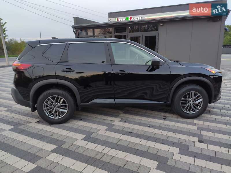 Внедорожник / Кроссовер Nissan Rogue 2021 в Львове