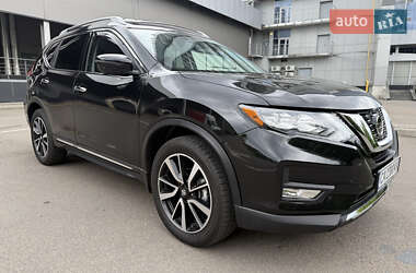 Внедорожник / Кроссовер Nissan Rogue 2019 в 